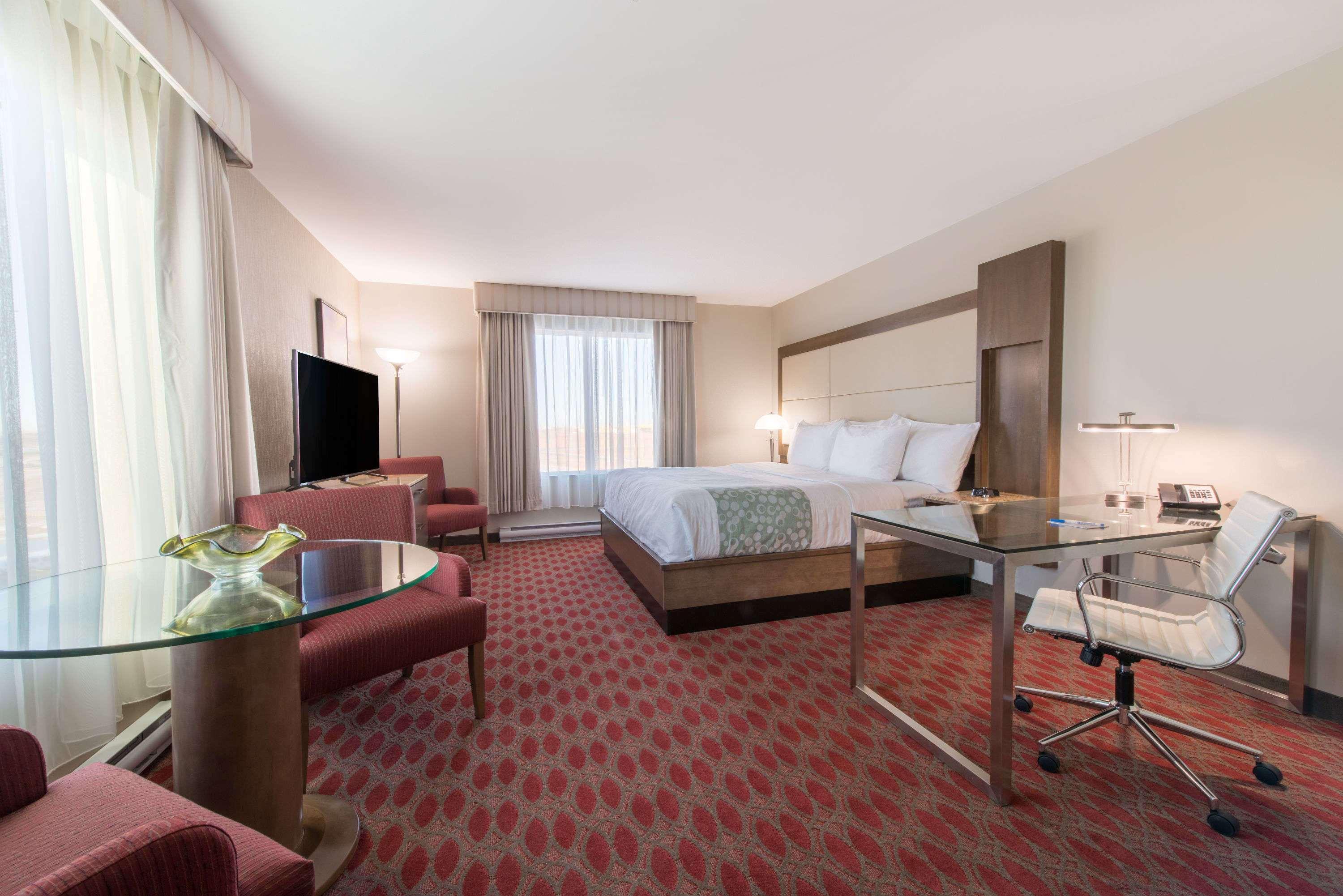 วินด์แฮม ดาร์เดน แคลกรี แอร์พอร์ต Hotel คาลการี ภายนอก รูปภาพ