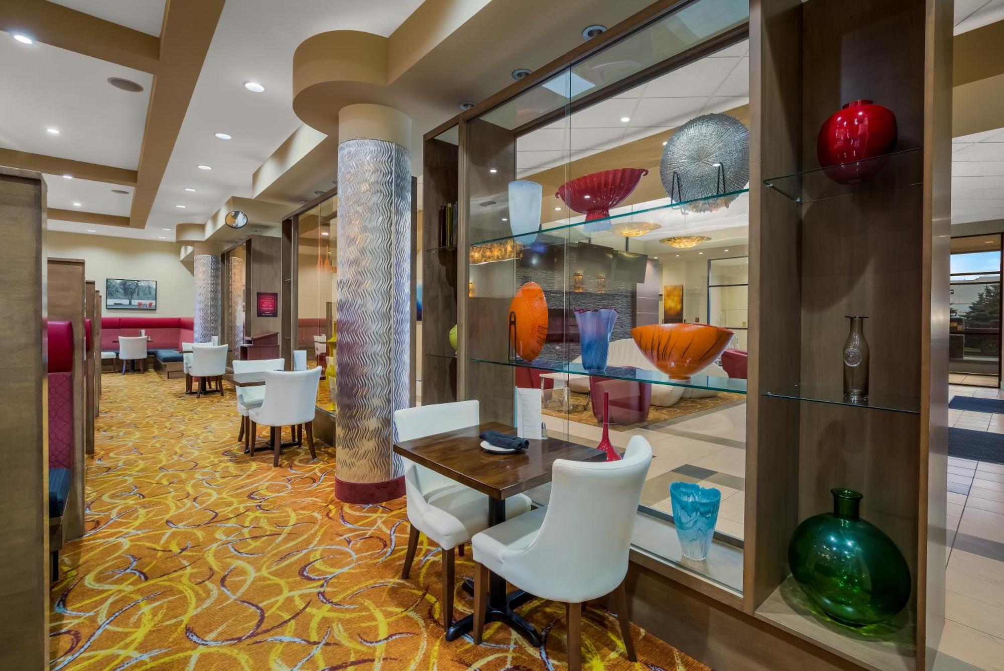 วินด์แฮม ดาร์เดน แคลกรี แอร์พอร์ต Hotel คาลการี ภายนอก รูปภาพ