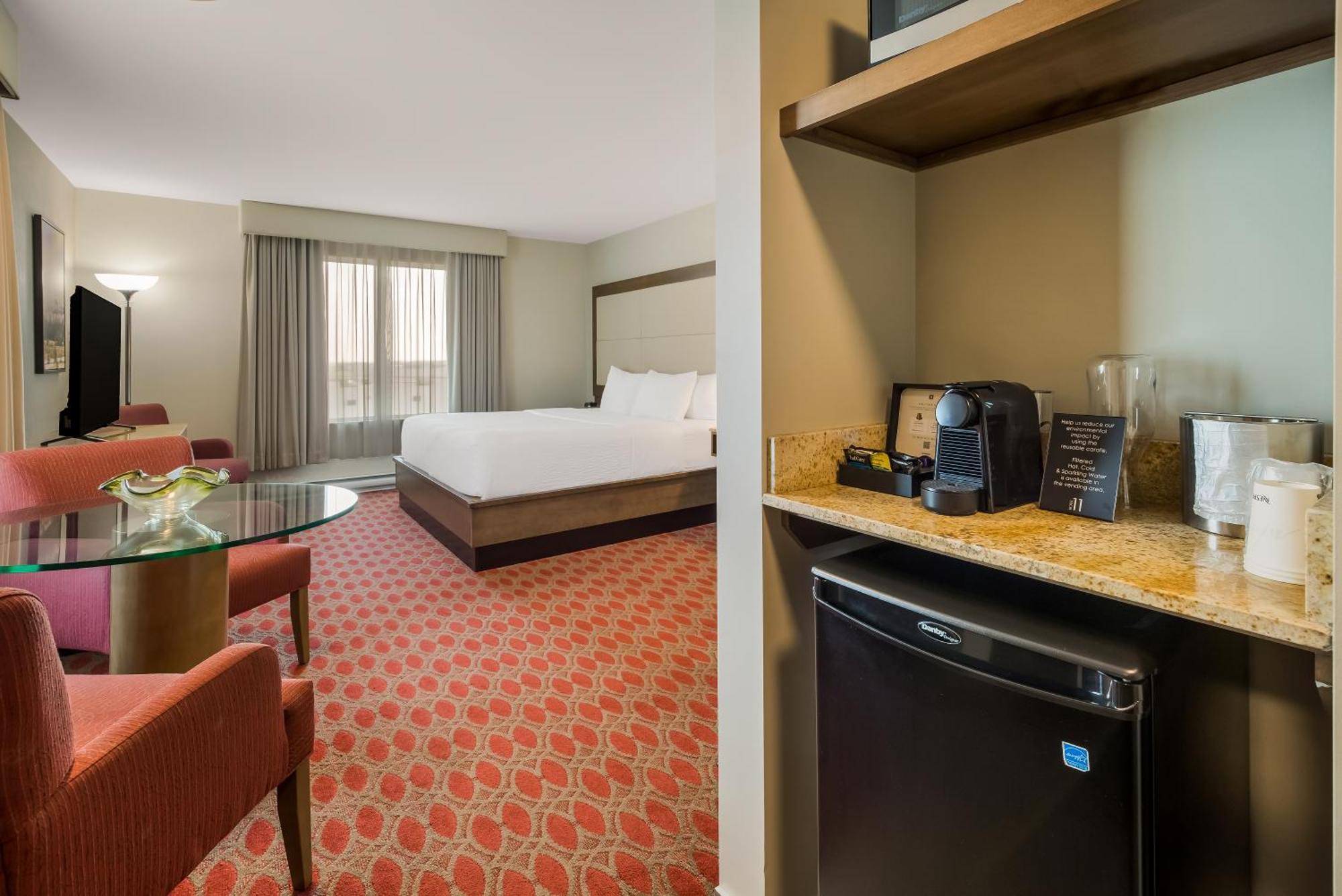 วินด์แฮม ดาร์เดน แคลกรี แอร์พอร์ต Hotel คาลการี ภายนอก รูปภาพ