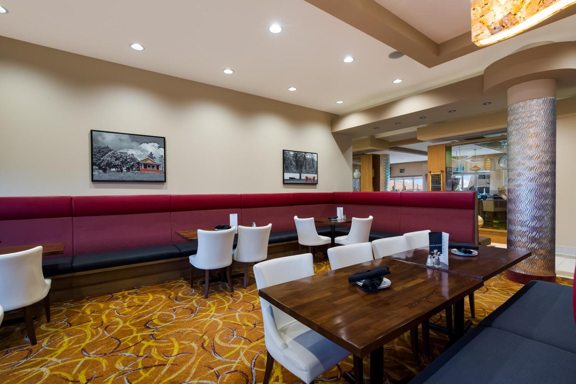 วินด์แฮม ดาร์เดน แคลกรี แอร์พอร์ต Hotel คาลการี ภายนอก รูปภาพ
