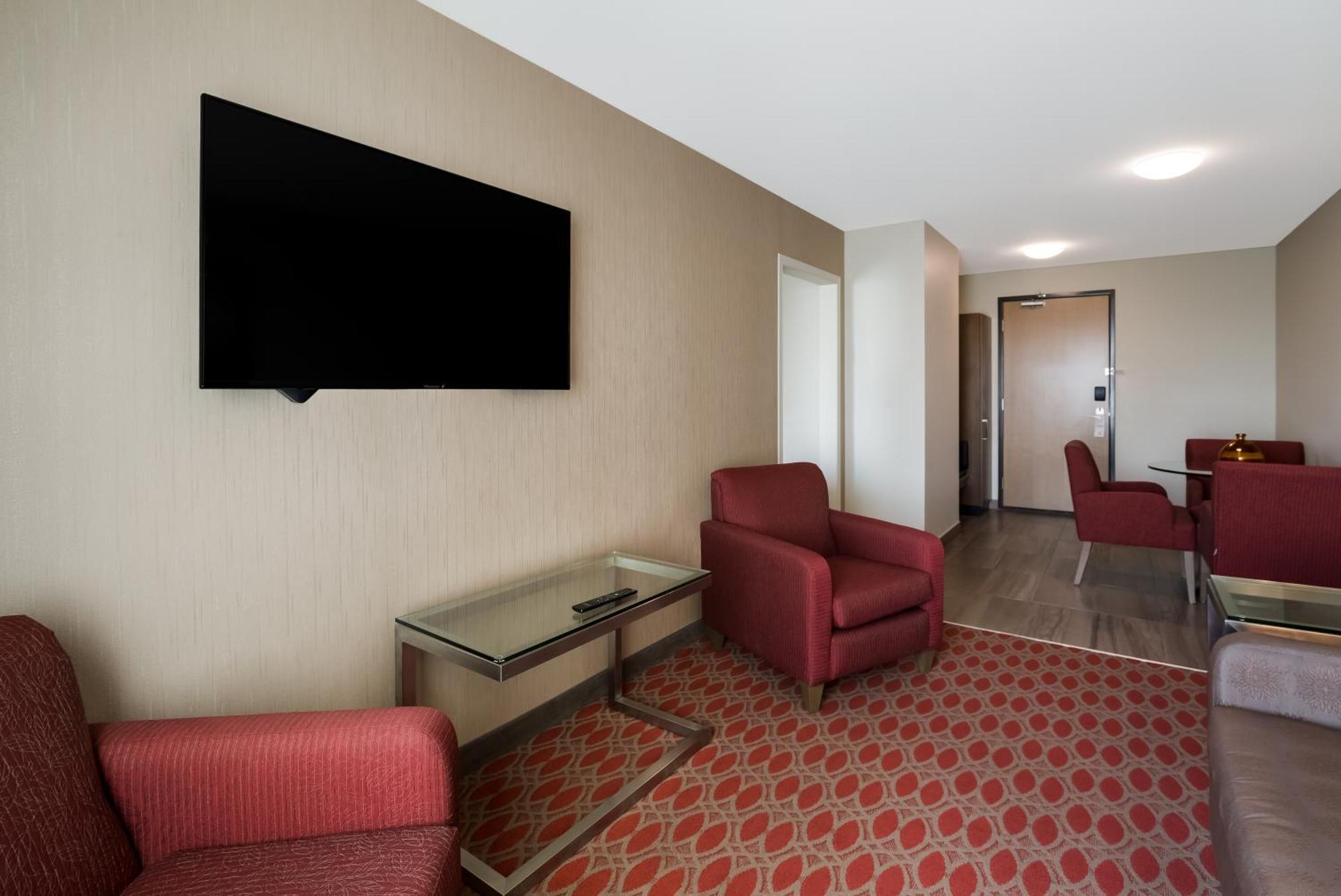 วินด์แฮม ดาร์เดน แคลกรี แอร์พอร์ต Hotel คาลการี ภายนอก รูปภาพ